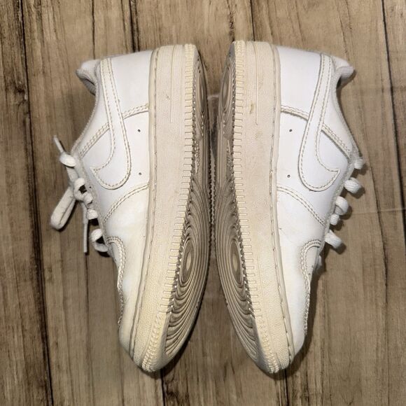 Nike Air Force 1 Low 07 Triple White Leather Sneaker 314193-117 Toddler 12C - Picture 3 of 7